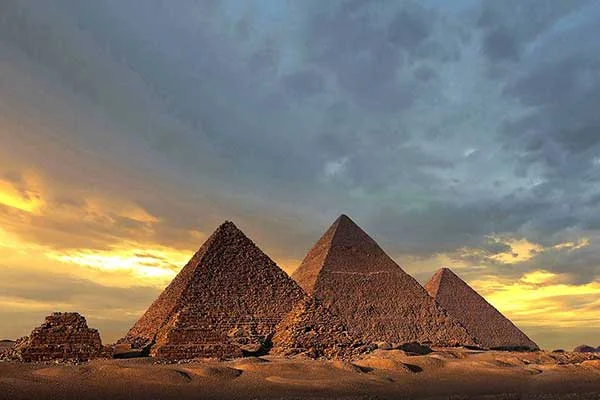 Giza-Pyramids-Sphinx-Saqqara-Dahshur-From-Hurghada-4